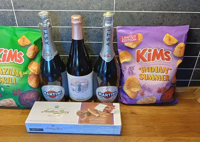 Bubbles Breakfast And Sandefjord