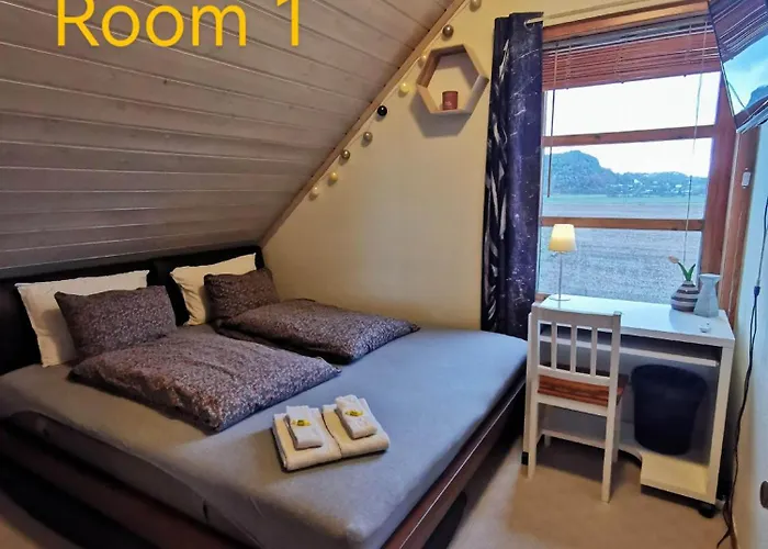 Lägenhet Bubbles Breakfast And *