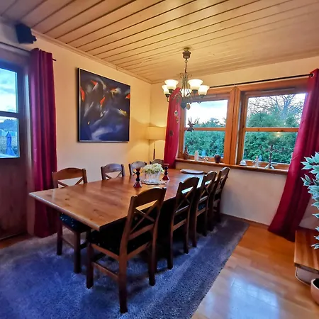 Apartment Bubbles Breakfast And